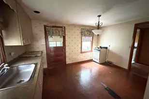 21 Athol Pl, Hamden, CT 06517 - Photo 11