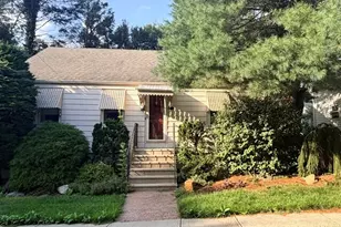 21 Athol Pl, Hamden, CT 06517 - Photo 1