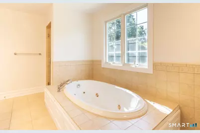 24 Plum Tree Lane, Trumbull, CT 06611 - Photo 19