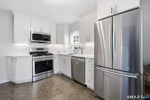 501 Lake Ave, Bridgeport, CT 06605 - Photo 15