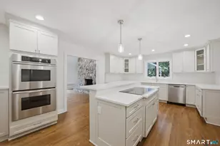 21 Deepwood Rd, Weston, CT 06883 - Photo 3