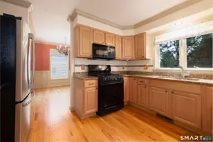16 Caveson Ct, Middlebury, CT 06762 - Photo 11