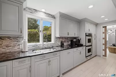 20 Lakeview Drive, West Hartford, CT 06117 - Photo 5
