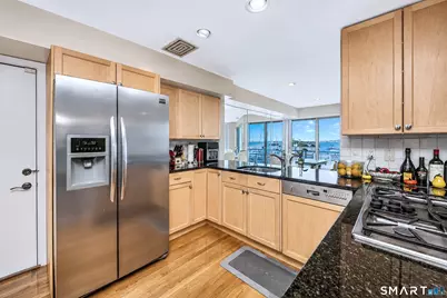 10 Harbour Close #10, New Haven, CT 06405 - Photo 13