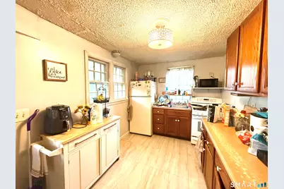 32 Catherine Street, Norwalk, CT 06851 - Photo 9