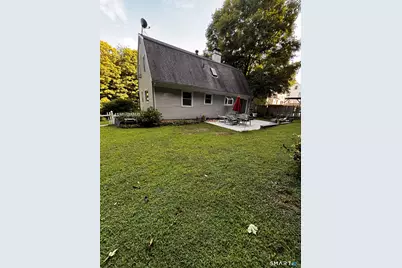 138 Red Robin Road, Naugatuck, CT 06770 - Photo 5