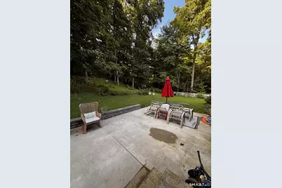 138 Red Robin Road, Naugatuck, CT 06770 - Photo 9