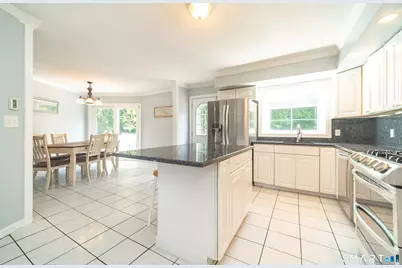 186 Greenbriar Road, Meriden, CT 06450 - Photo 9