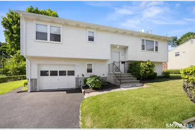 39 Munson Avenue, Waterbury, CT 06705 - Photo 1