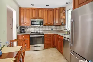85 Mountain Rd, Redding, CT 06896 - Photo 7