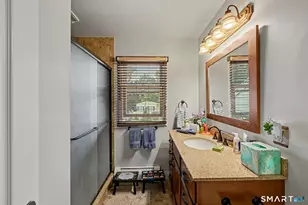 170 Hollywood Ave, Stratford, CT 06614 - Photo 19