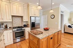 864 Oldfield Road, Fairfield, CT 06824 - Photo 5