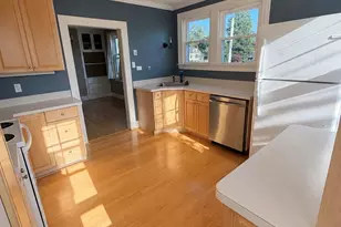 75 Lancaster Rd, West Hartford, CT 06119 - Photo 3