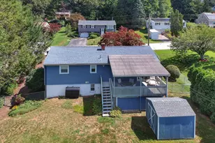 40 Laurel Dr, Montville, CT 06370 - Photo 3