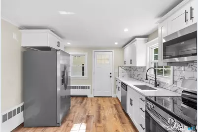 739 Center Street, Manchester, CT 06040 - Photo 13