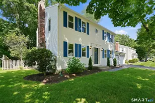7 Pilgrim Cir, Enfield, CT 06082 - Photo 1