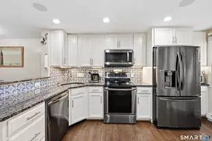27 Rising Trail Ct, Middletown, CT 06457 - Photo 7