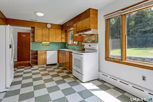 67 Barclay Dr, Stamford, CT 06903 - Photo 7