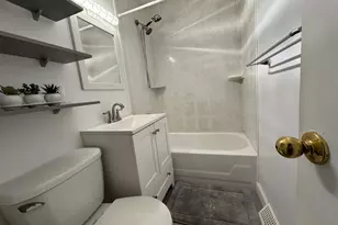 17 Canterbury St, East Hartford, CT 06118 - Photo 5