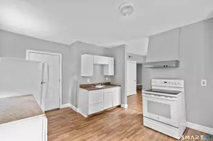 5 Hill St, Waterbury, CT 06704 - Photo 5