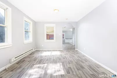 14 Blackhall Street, New London, CT 06320 - Photo 5