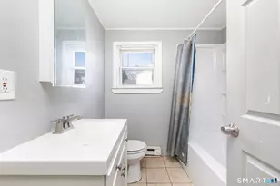 14 Blackhall St, New London, CT 06320 - Photo 15