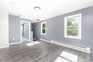 14 Blackhall St, New London, CT 06320 - Photo 7