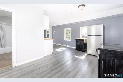 14 Blackhall Street, New London, CT 06320 - Photo 13