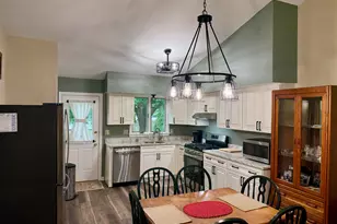 102 N Maple St, Enfield, CT 06002 - Photo 5