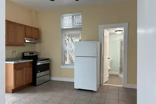 26 Prospect St, New London, CT 06320 - Photo 3