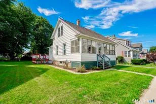 9 Woodlawn Ave, Enfield, CT 06082 - Photo 1