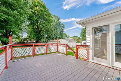 9 Woodlawn Avenue, Enfield, CT 06082 - Photo 5