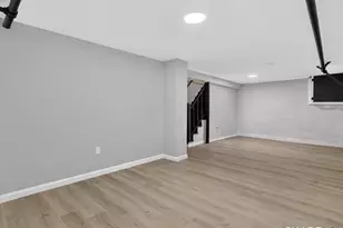 79 W Helen St, Hamden, CT 06514 - Photo 15