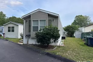 270 Boston Post Rd, Waterford, CT 06385 - Photo 1