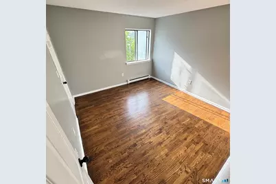 32 Old Foxon Road #34, East Haven, CT 06513 - Photo 3