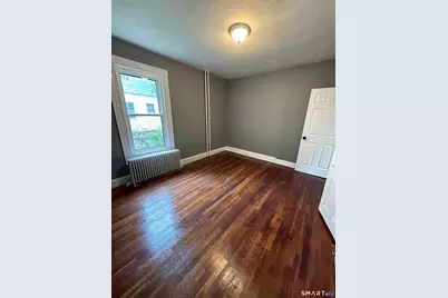 16 Fairview Street, Waterbury, CT 06710 - Photo 13