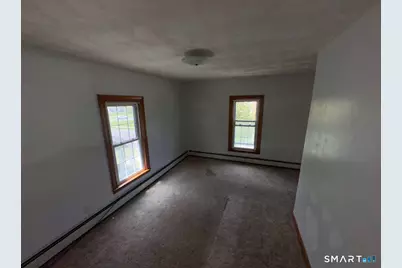 15 Woodbridge Avenue, East Hartford, CT 06108 - Photo 5