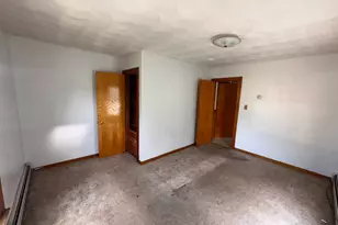15 Woodbridge Ave, East Hartford, CT 06108 - Photo 3