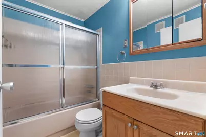275 West Walk #275, West Haven, CT 06516 - Photo 9