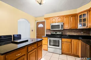 193 Rood Ave, Windsor, CT 06095 - Photo 9