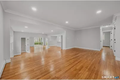 1092 Ocean Avenue, New London, CT 06320 - Photo 17