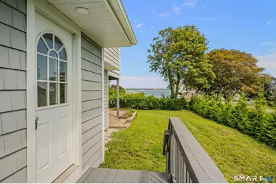 1092 Ocean Avenue, New London, CT 06320 - Photo 3