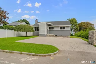 1092 Ocean Ave, New London, CT 06320 - Photo 1