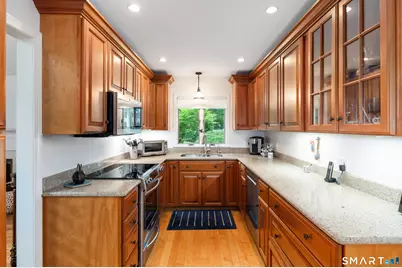 163 Cedarwood Road, Stamford, CT 06903 - Photo 11