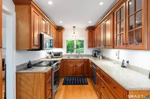 163 Cedarwood Rd, Stamford, CT 06903 - Photo 11