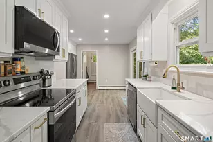 421 Chestnut Hill Rd, Stamford, CT 06903 - Photo 9