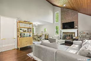 421 Chestnut Hill Rd, Stamford, CT 06903 - Photo 3