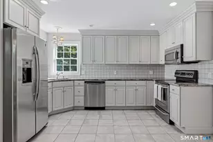 11 Stone Wall Rd, Salem, CT 06420 - Photo 9