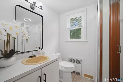 4 Wicklow Street, Windsor Locks, CT 06096 - Photo 27
