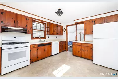 8 Old Pewter Lane, Wethersfield, CT 06109 - Photo 11